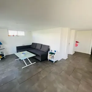 Entre Vienne Et Lyon En Rez-de-jardin Appartement